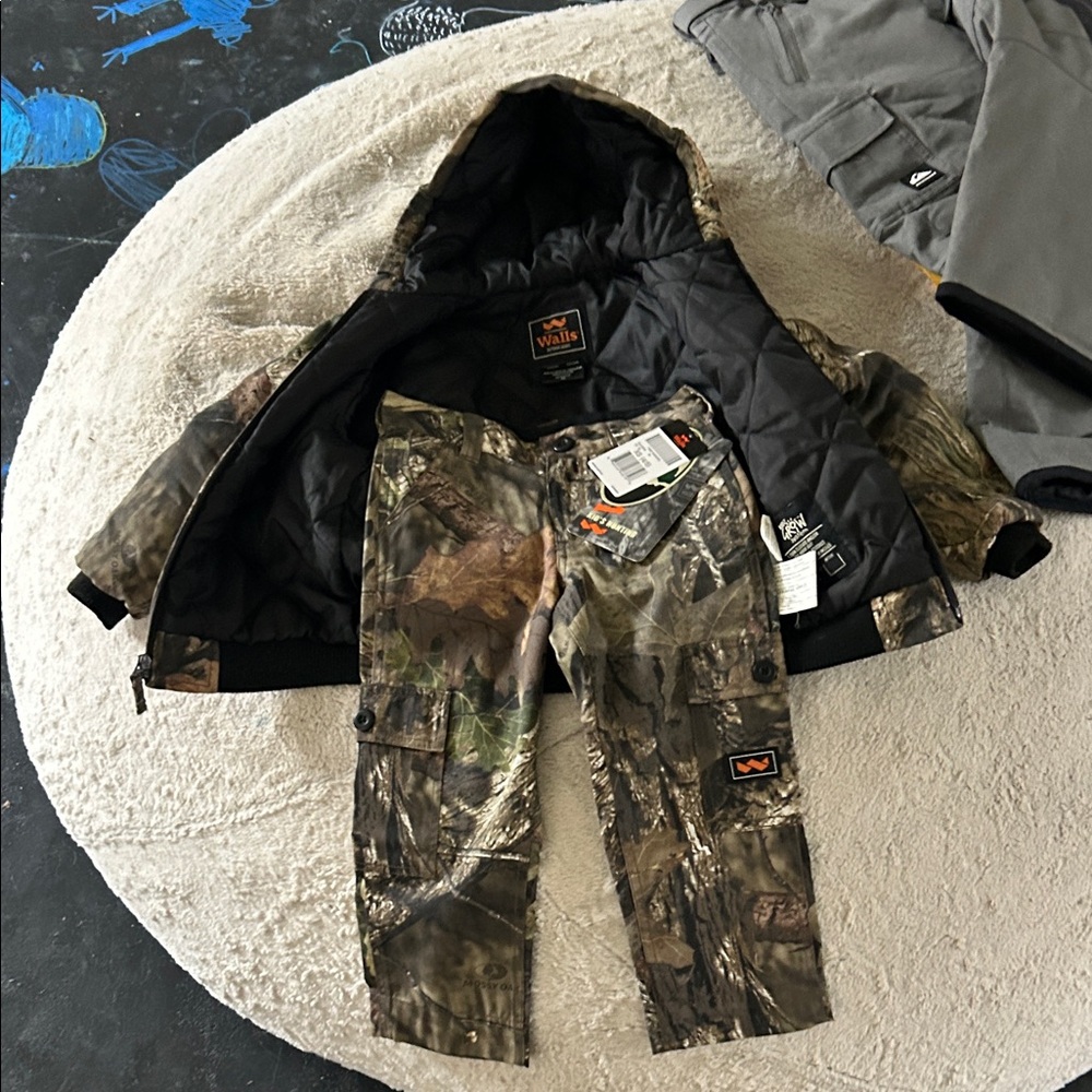 Walls Kids Outdoor Camp Set. Unisex. Pants are NWT. Jacket is like new.